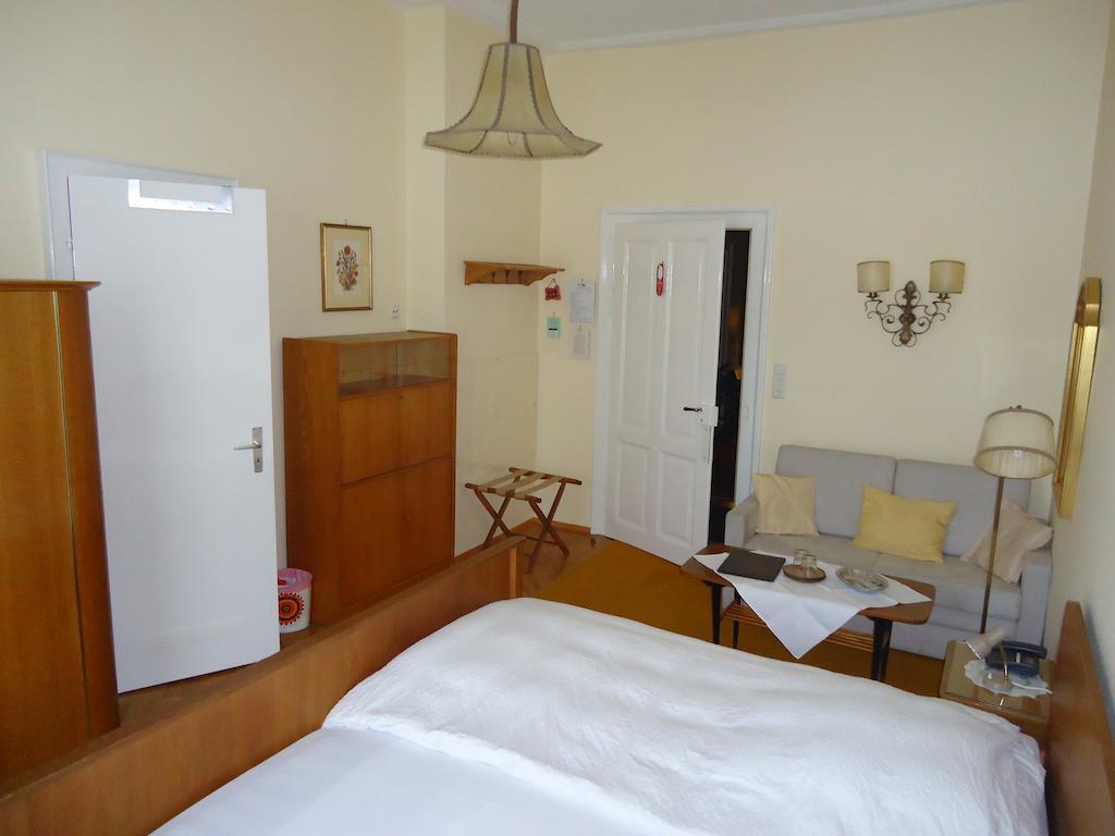 Hotel Tanneck บาเดน-บาเดน ห้อง รูปภาพ