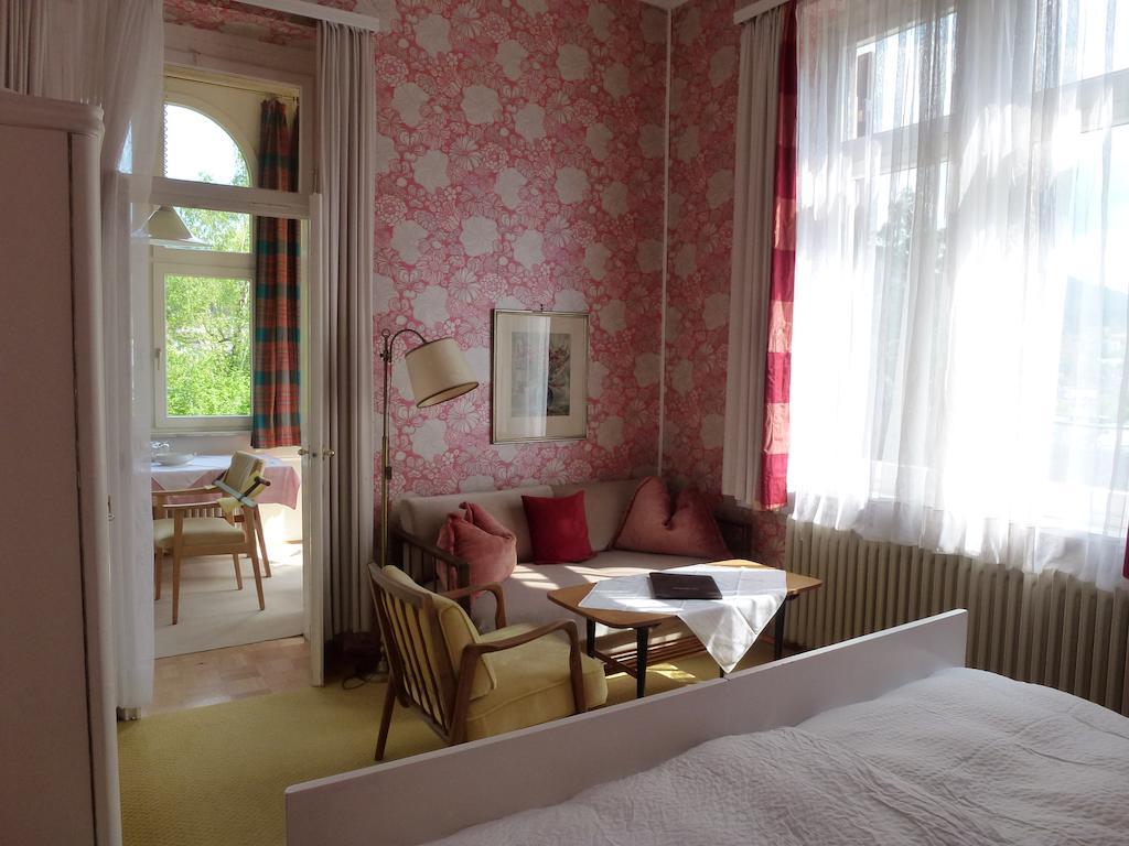 Hotel Tanneck บาเดน-บาเดน ห้อง รูปภาพ