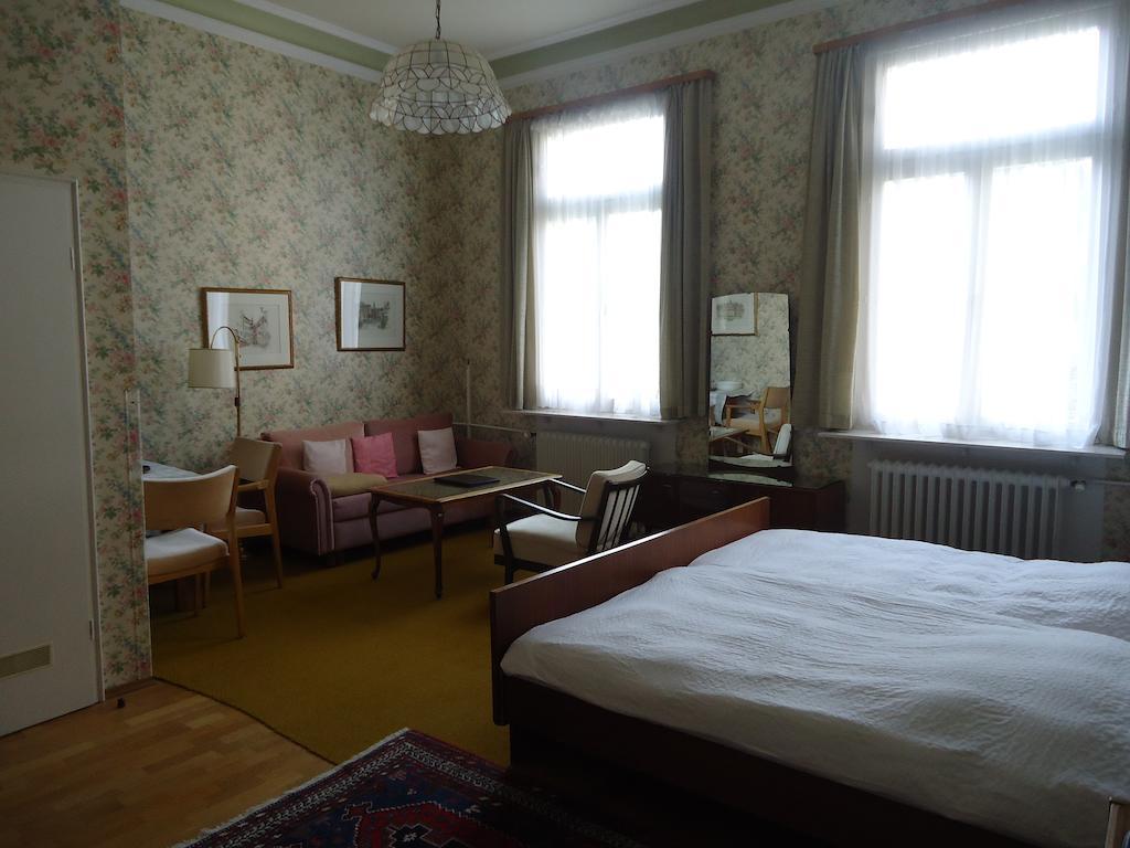 Hotel Tanneck บาเดน-บาเดน ภายนอก รูปภาพ