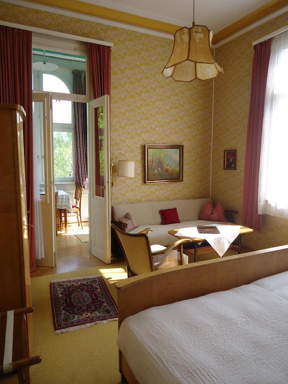 Hotel Tanneck บาเดน-บาเดน ภายนอก รูปภาพ