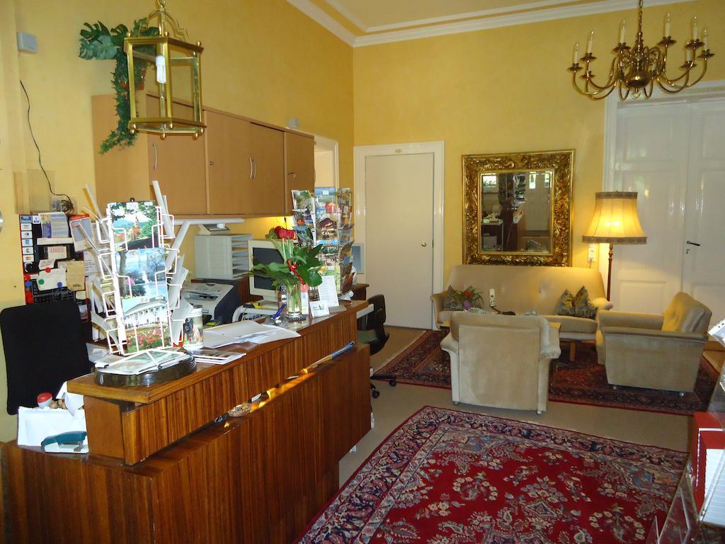 Hotel Tanneck บาเดน-บาเดน ภายนอก รูปภาพ